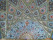 پاورپوینت تجلی هنر کاشی‌کاری در معماری ایرانی اسلامی